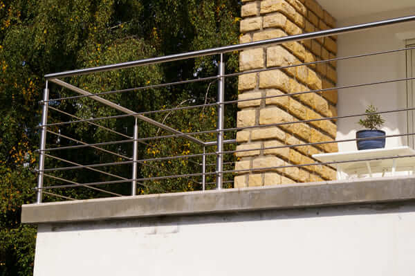 rambarde inox 5 barres sur terrasse