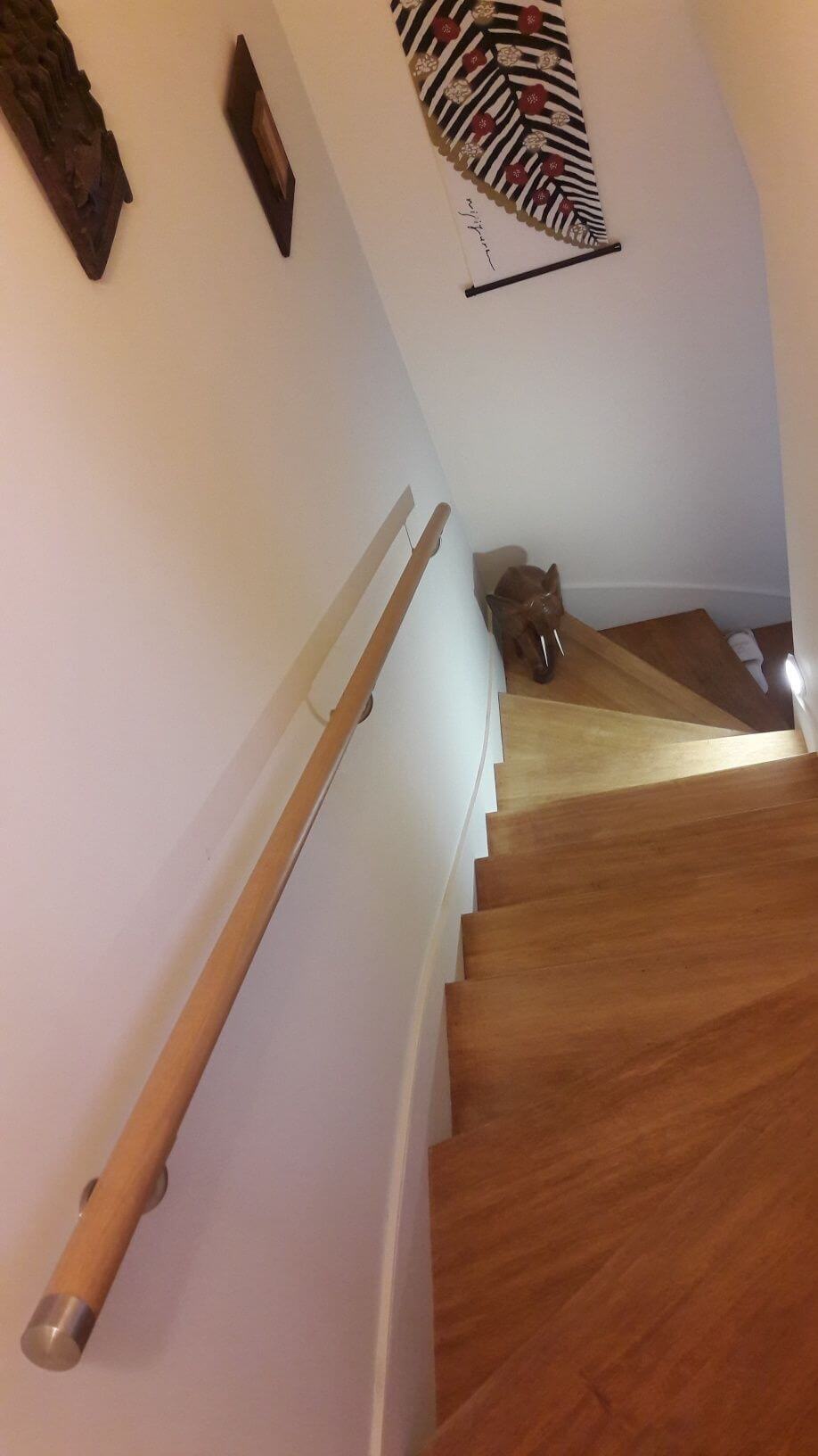 main courante en hêtre dans escalier bois