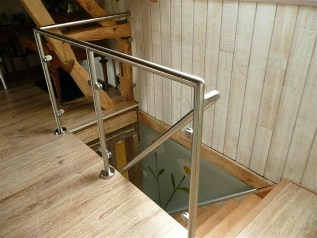 Rambarde inox et verre avec main courante escalier